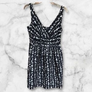 Ann Taylor Gray & White Silk Cotton Sleeveless V-Neck Fit and Flare Dress Size 6